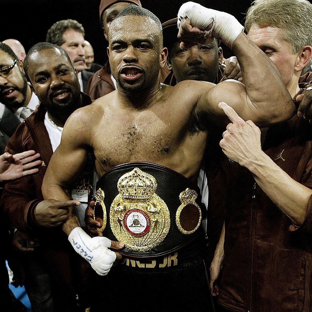 Fotografa del da en el que Roy Jones se proclam campen del mundo de los pesos pesados (2003) tras derrotar por decisin unnime a John Ruiz.