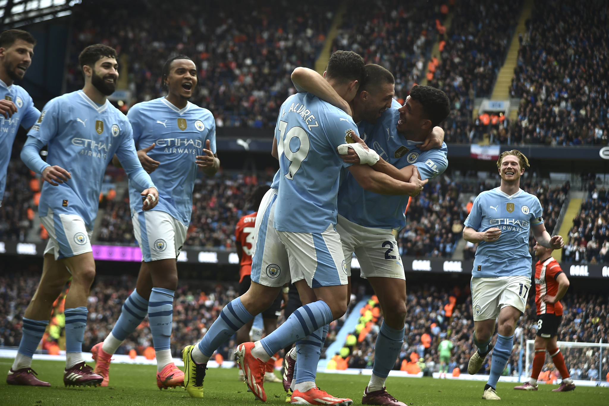 Manchester City players celebrate after Mateo Kovacic scored his sides second goal