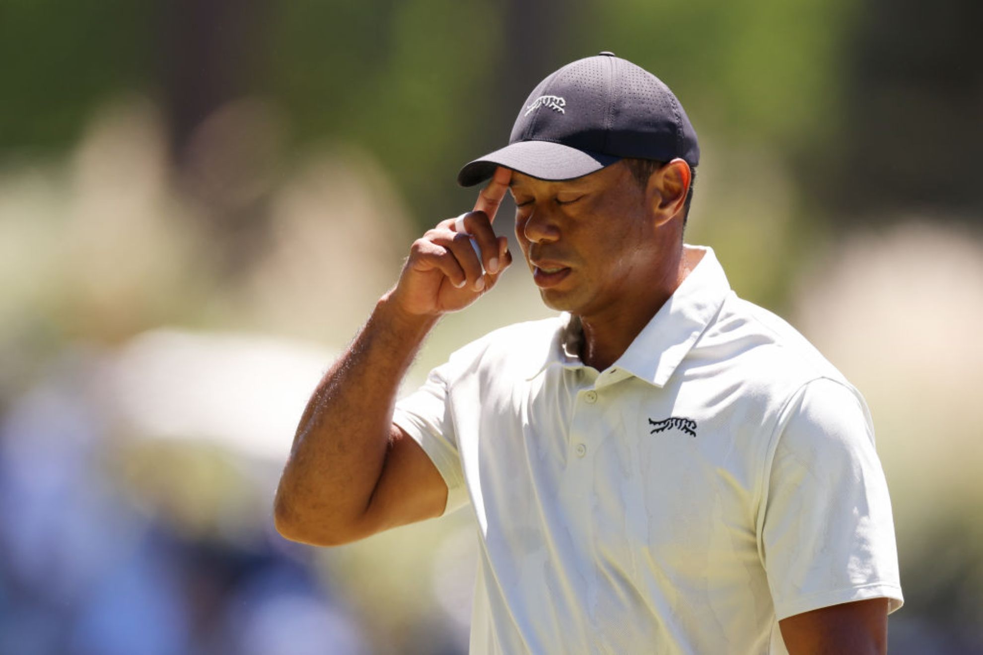 Tiger Woods intenta concentrarse en la tercera ronda