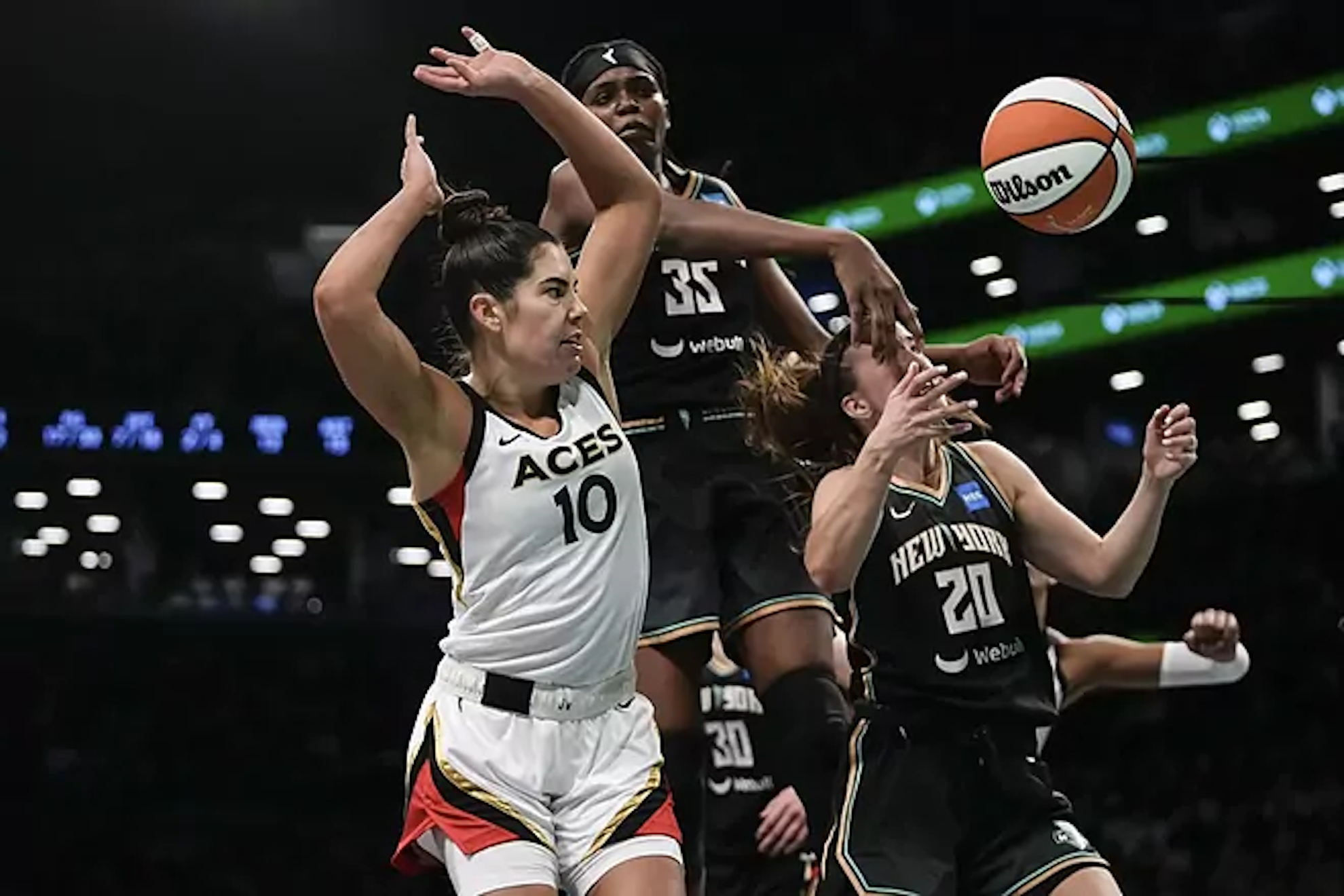 How many teams are in the WNBA: Every team by division