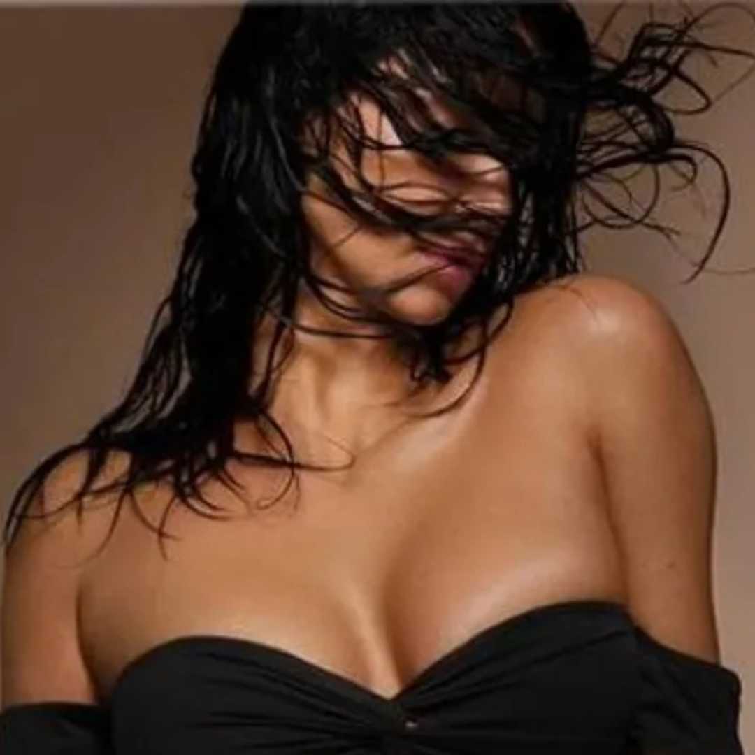 Kim Kardashian presenta su coleccin de baadores