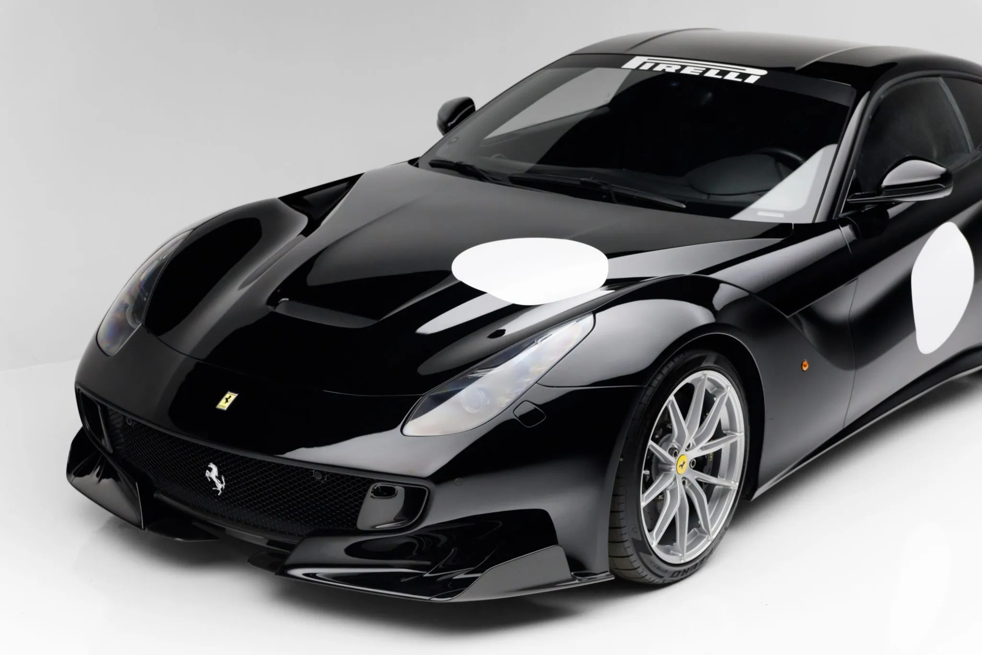 Este Ferrari, pese a tener 770 CV, no puede pasar de 24 km/h