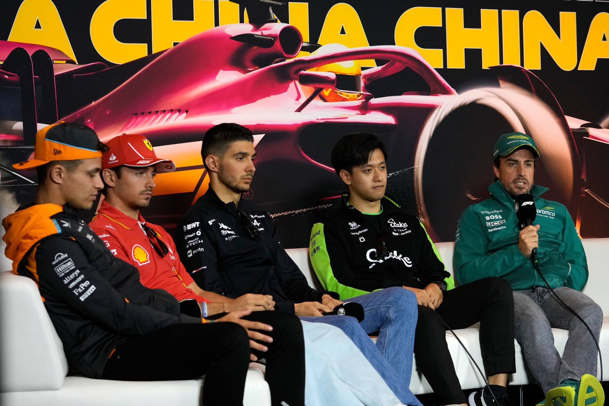 Alonso, Norris, Leclerc y Zhou, en la rueda de prensa del GP de China