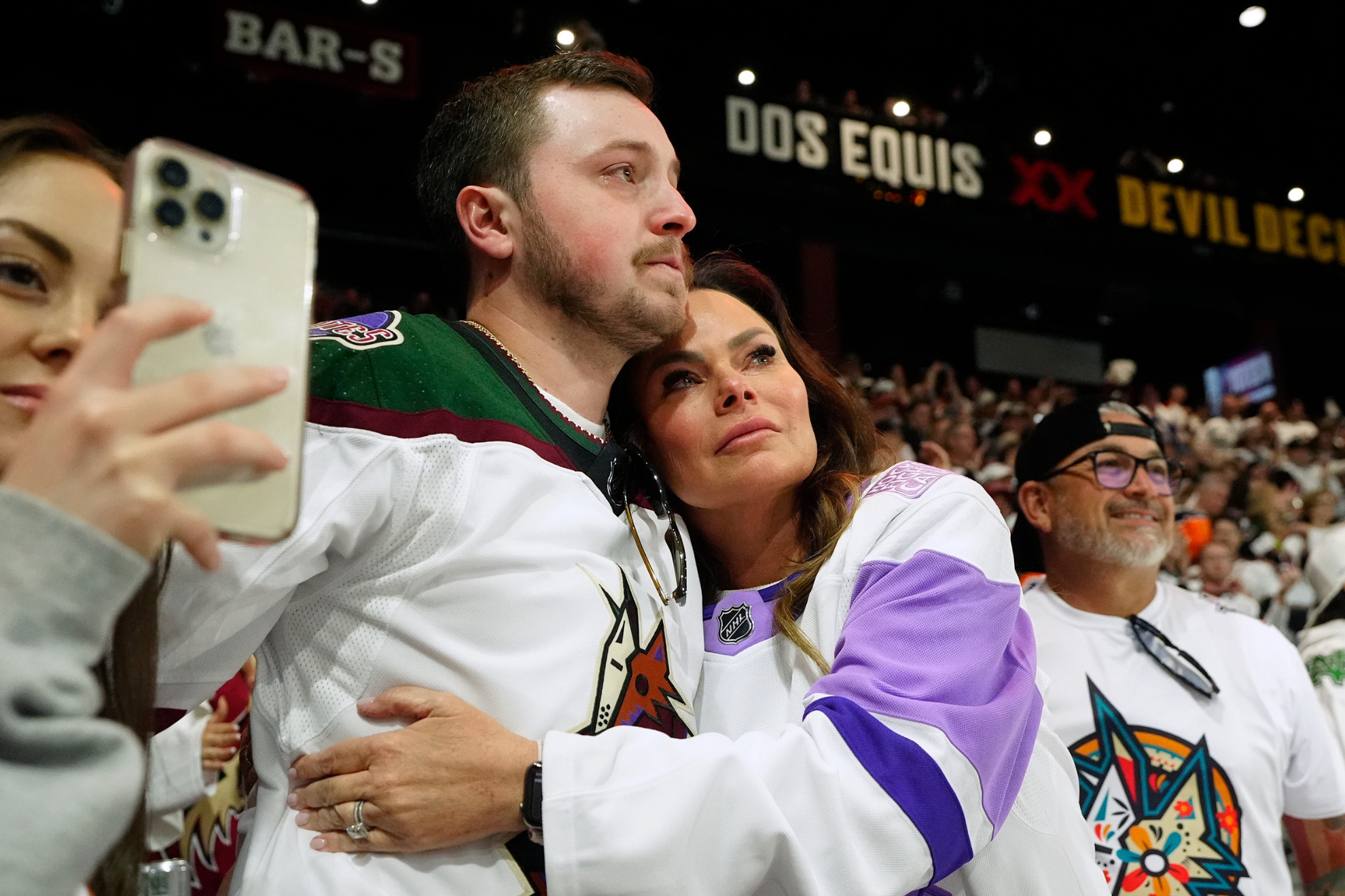 Arizona Coyotes forced to relocate after heartbreaking final game in the desert
