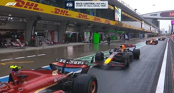 Norris se lleva una minipole de locos, con Alonso tercero y Sainz quinto