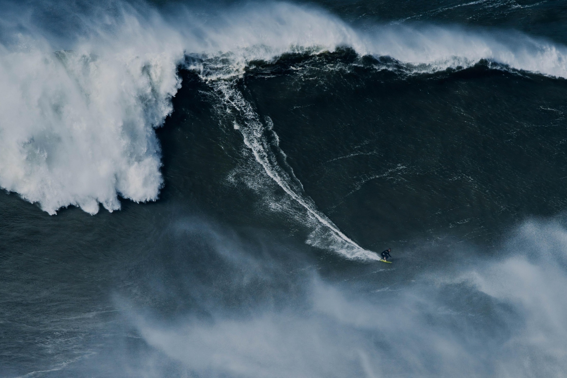 Lo que hay detrs de los 28,57 metros de la ola ms grande nunca antes surfeada: drones, tnel de viento y ms velocidad