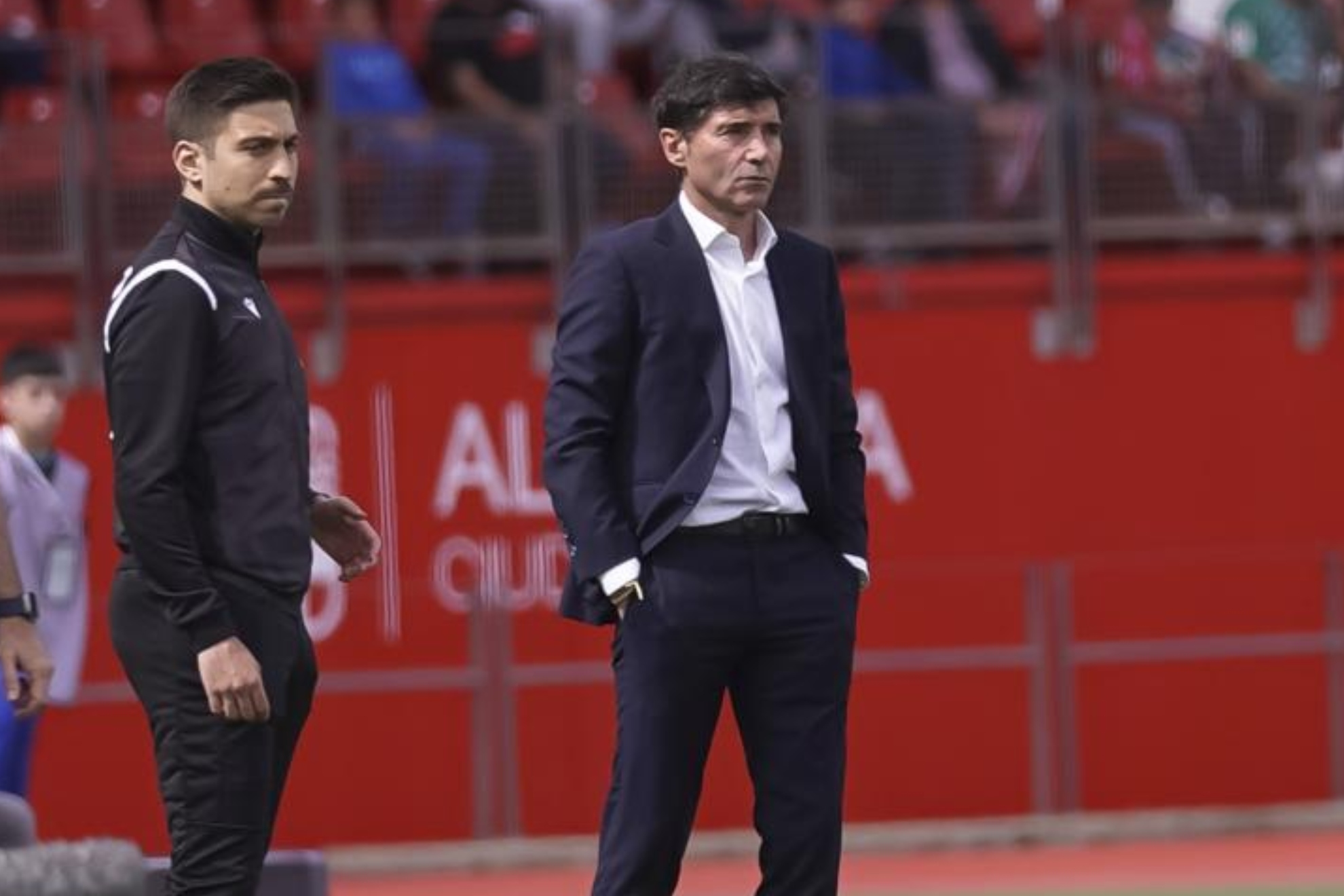 Marcelino, entrenador del Villarreal, con gesto serio en un momento del encuentro.