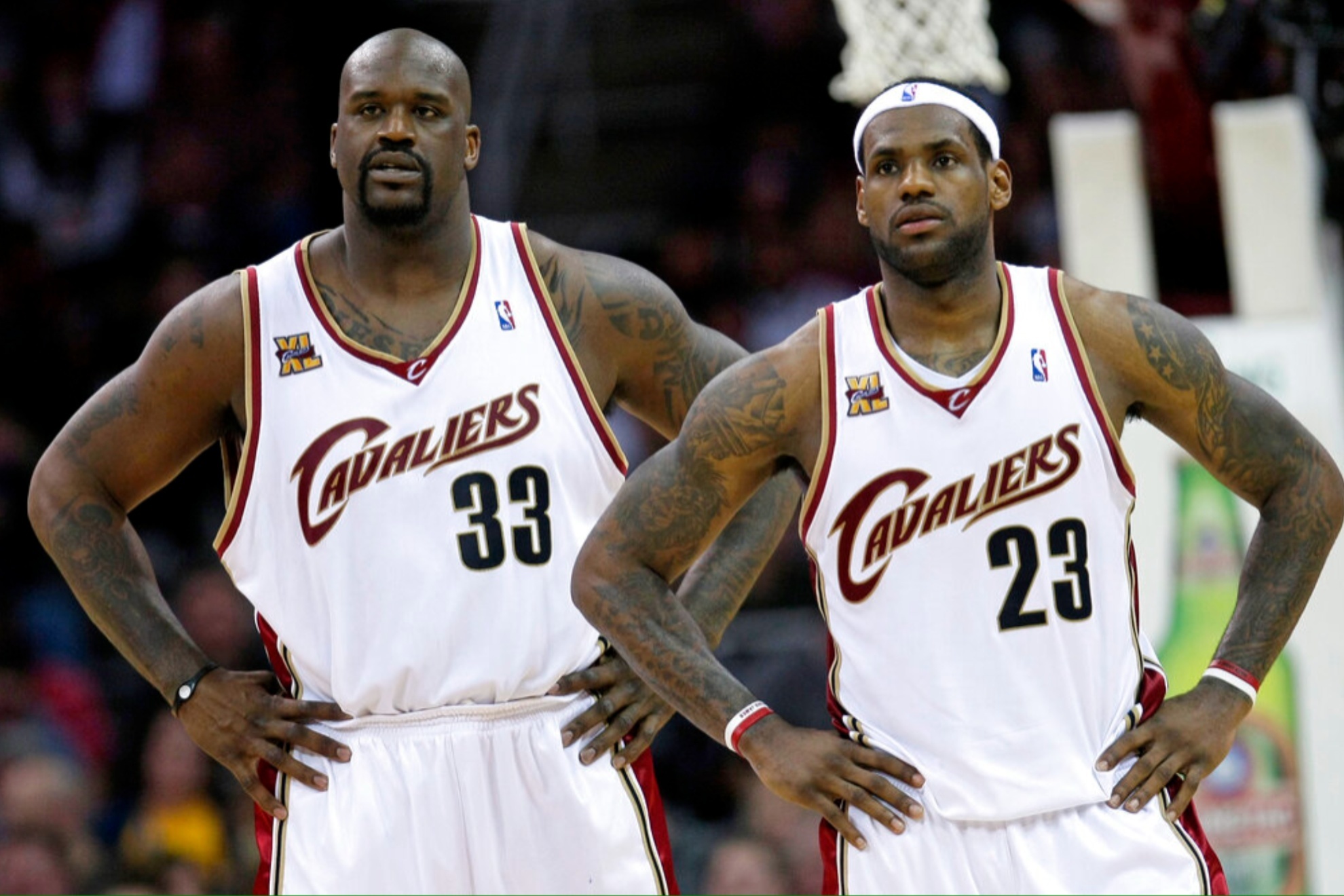 Shaquille ONeal (L) and LeBron James only shared the 2009-2010 season with the Cavs.
