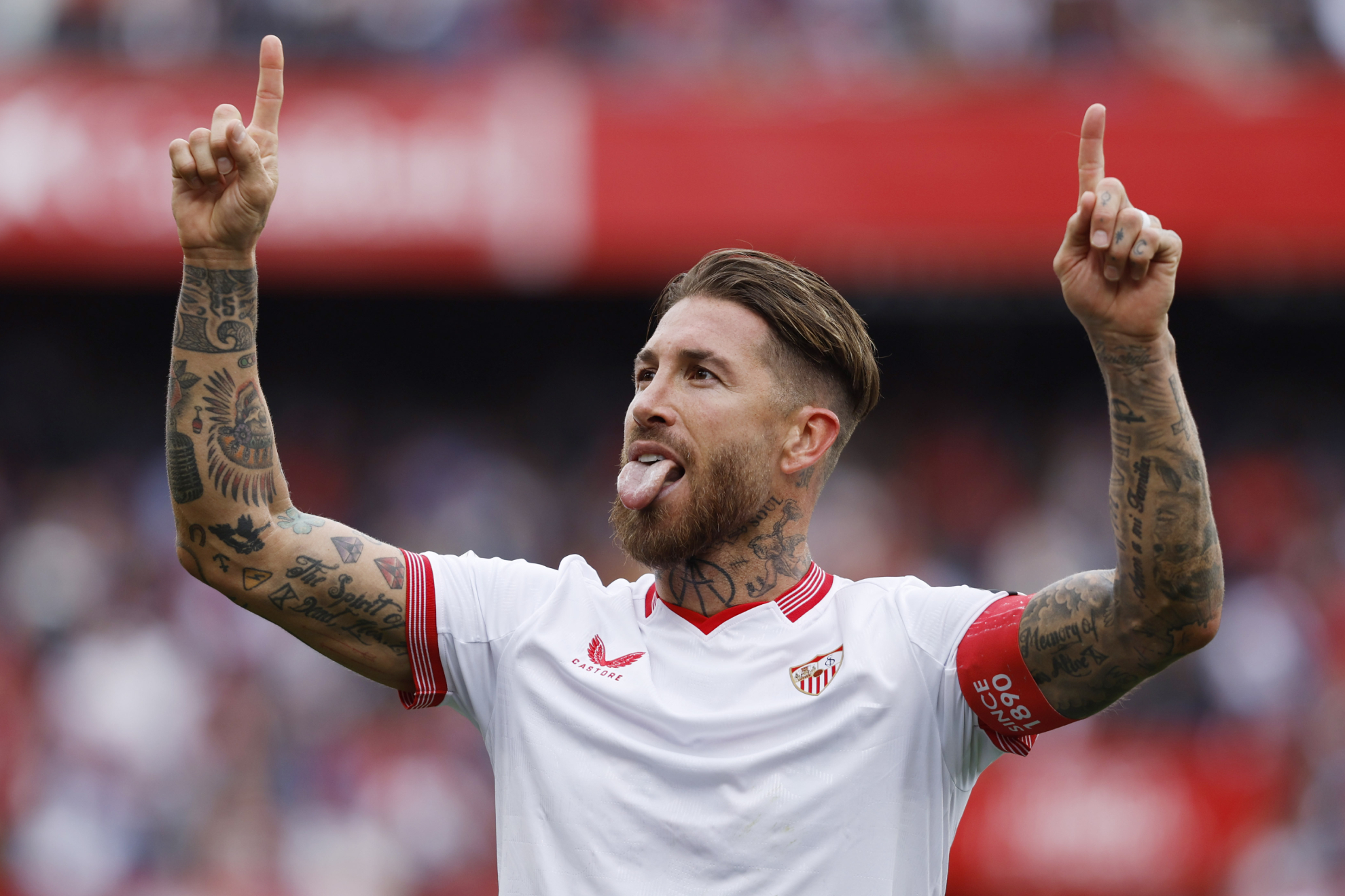 Sergio Ramos celebra un gol con el Sevilla