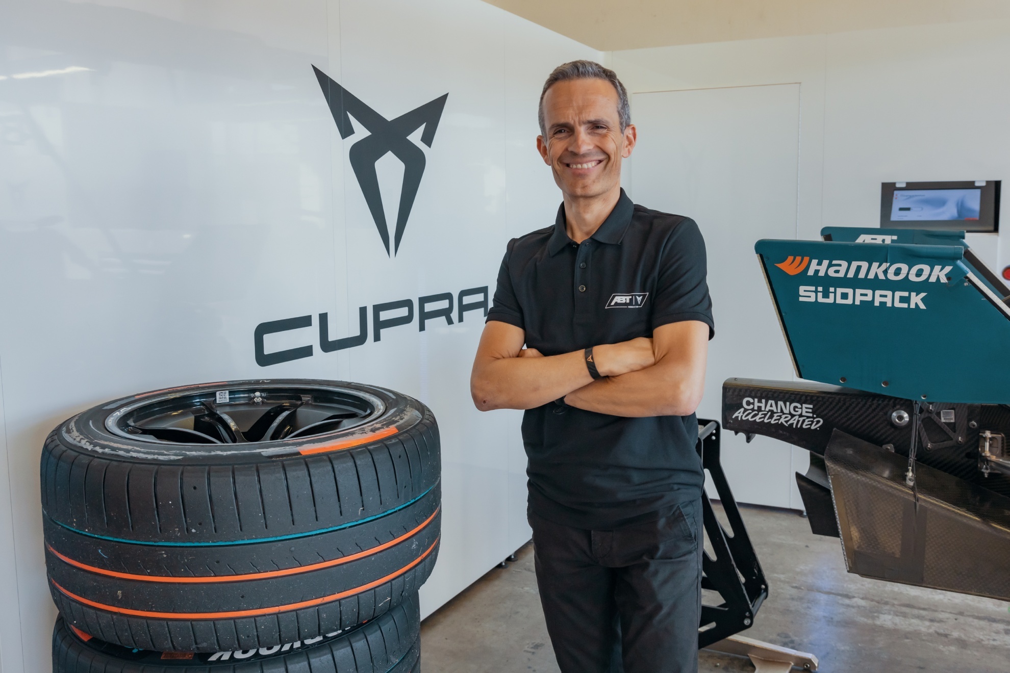 Xavi Serra, director de Cupra Racing, desgran para MARCA las claves de los Gen3 Evo.