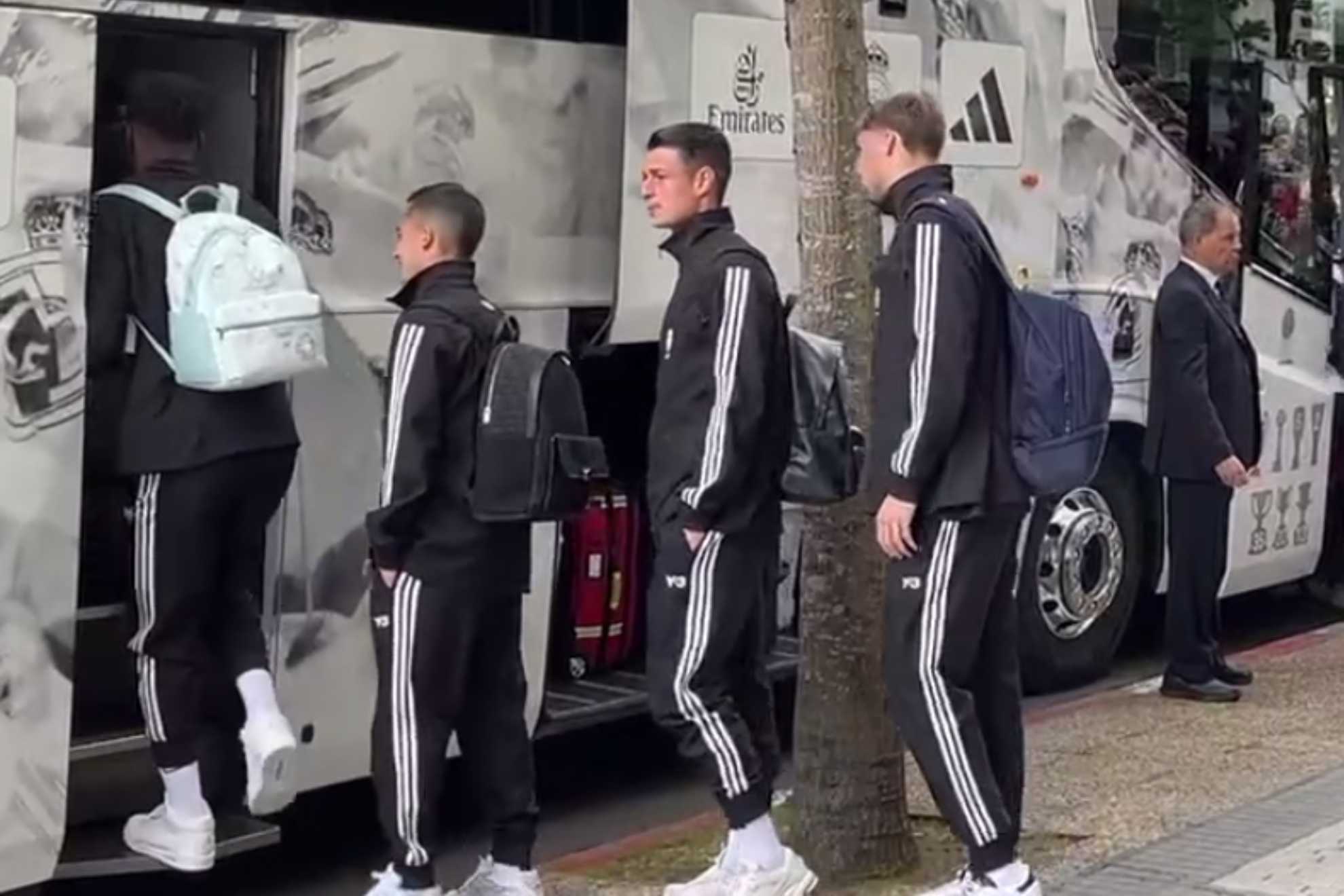 As despidieron a los jugadores del Madrid en el hotel: Ya era hora