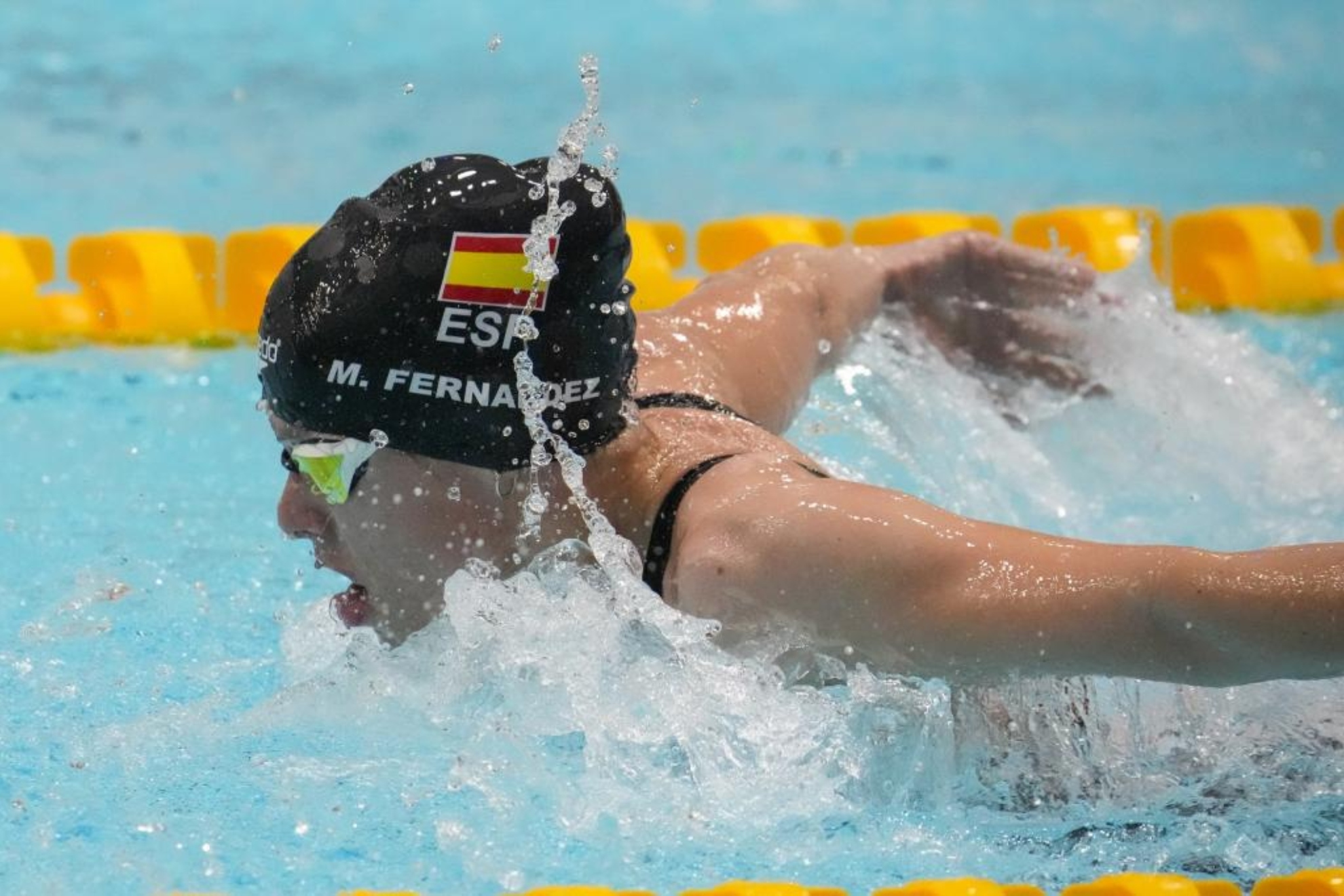 Marta Fernndez nadando una prueba de mariposa