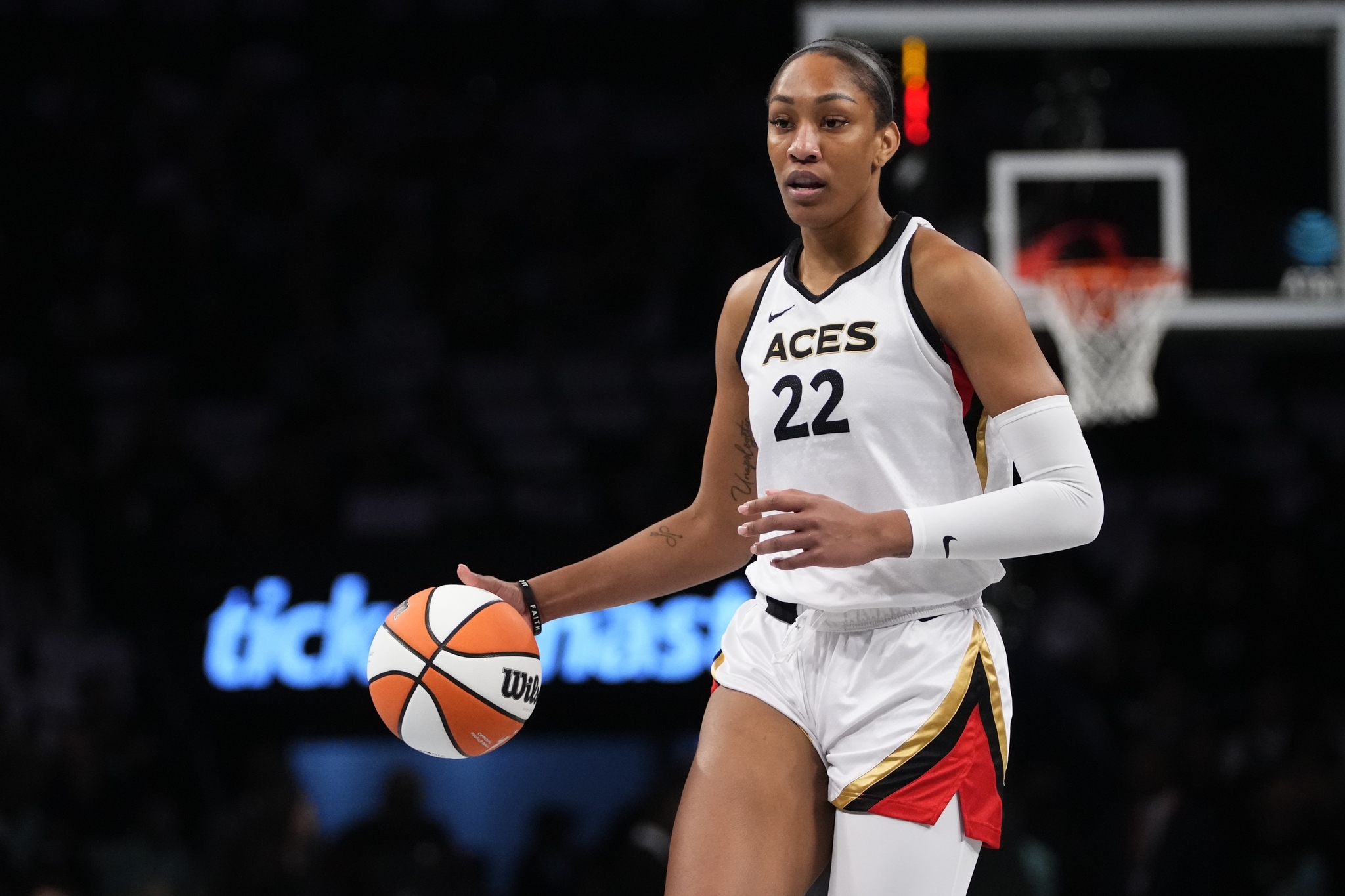 A'ja Wilson makes a strange request about Caitlin Clark: Put your money  where your mouth is | Marca