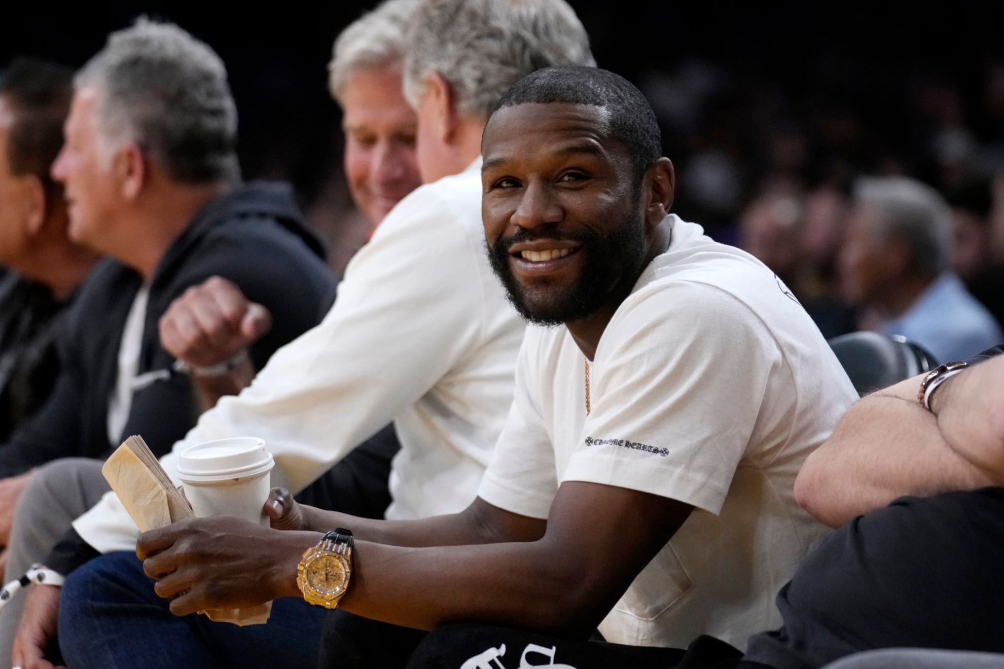 Floyd Mayweather Jr sued over alleged early morning assault in Las Vegas