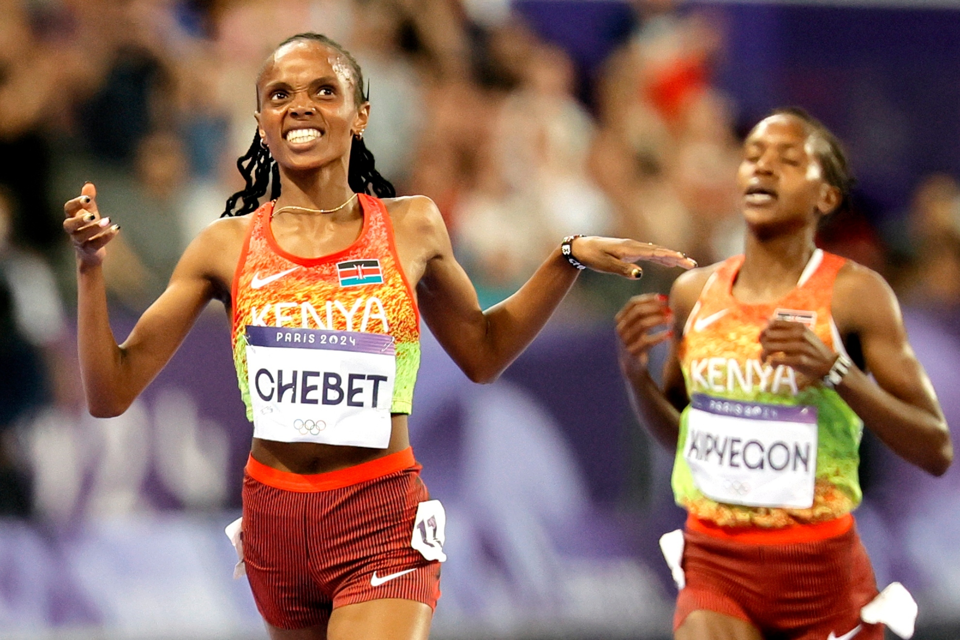 Beatrice Chebet gana la batalla a cuatro bandas del 5.000 y Kipyegon  recupera la plata al ser recalificada | Marca