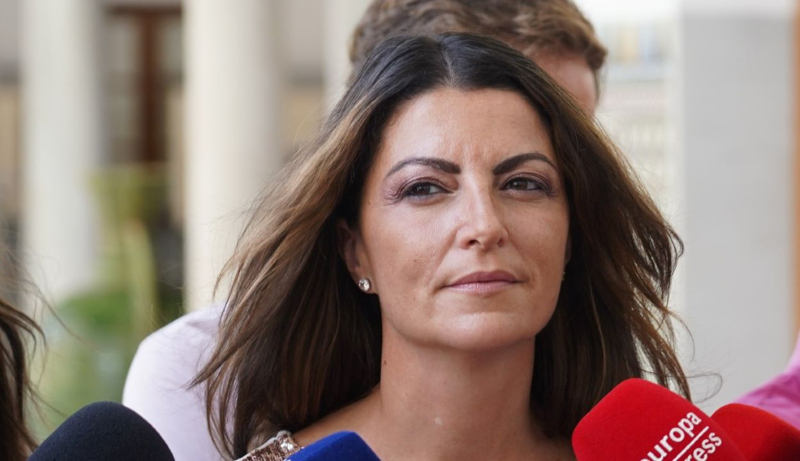 Colate presume de romance con Macarena Olona y esta le para los pies ...