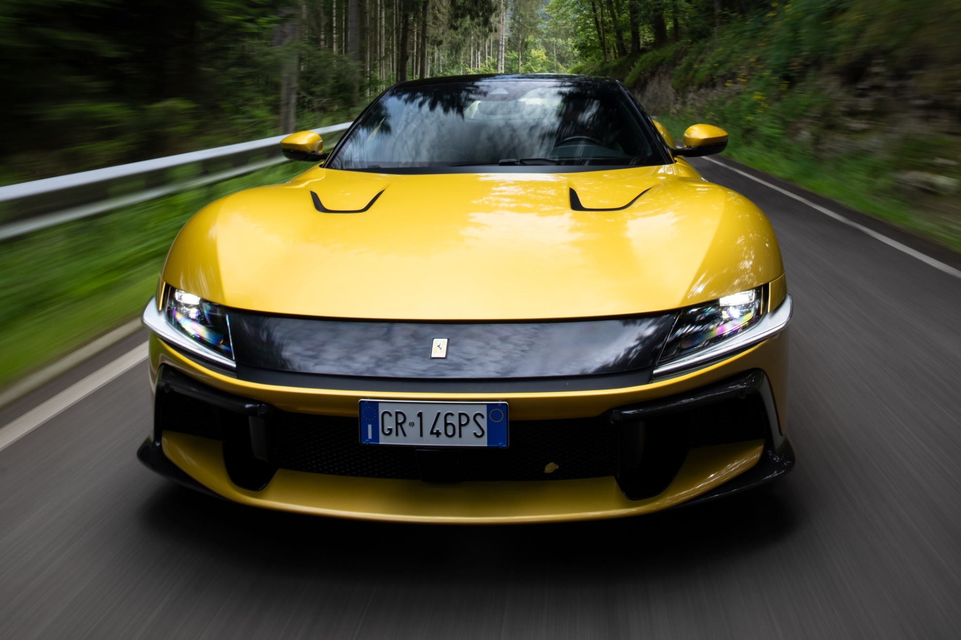 The front is clearly inspired by the Daytona.