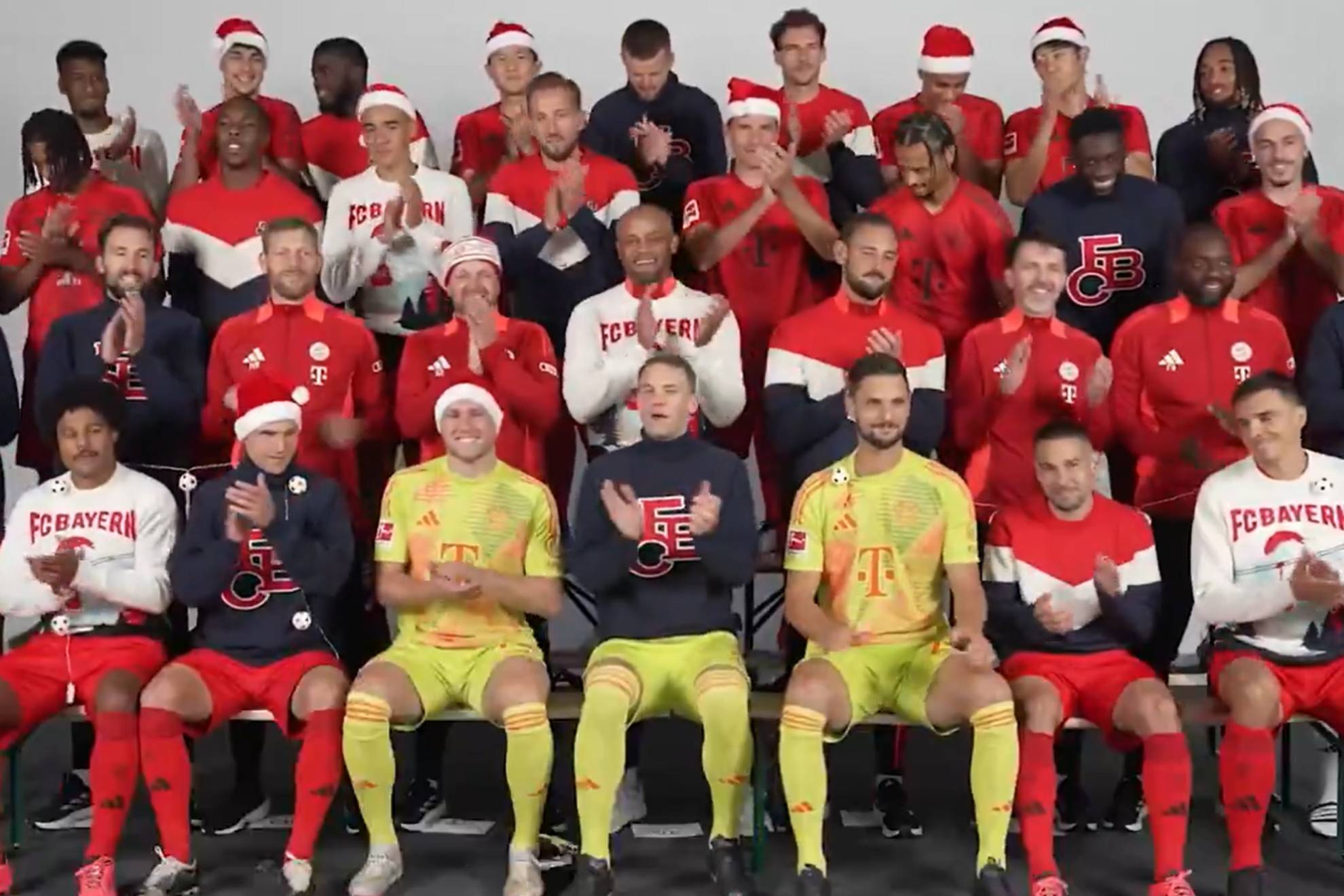 El Bayern se anima con un villancico: suerte que son buenos futbolista, porque cantando...