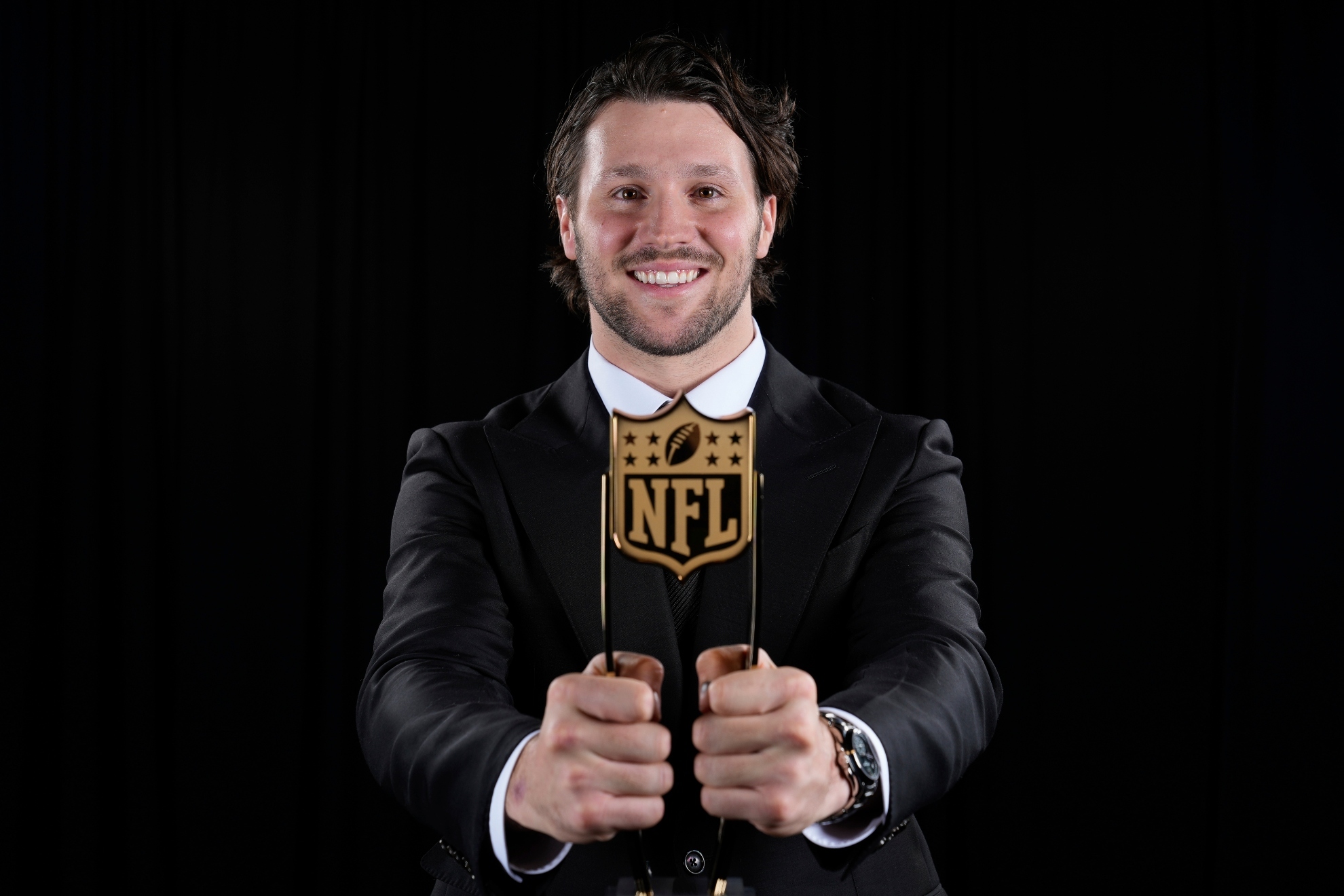 Josh Allen, MVP da temporada (Foto: Matt York/AP Photo)