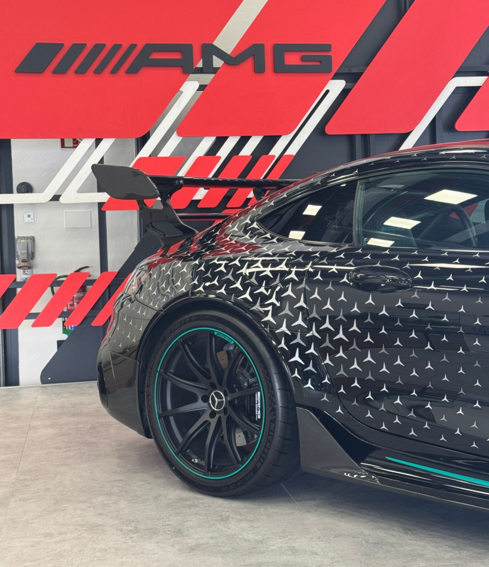 La pintura de este Mercedes-AMG GT Black Series es una de las opciones m