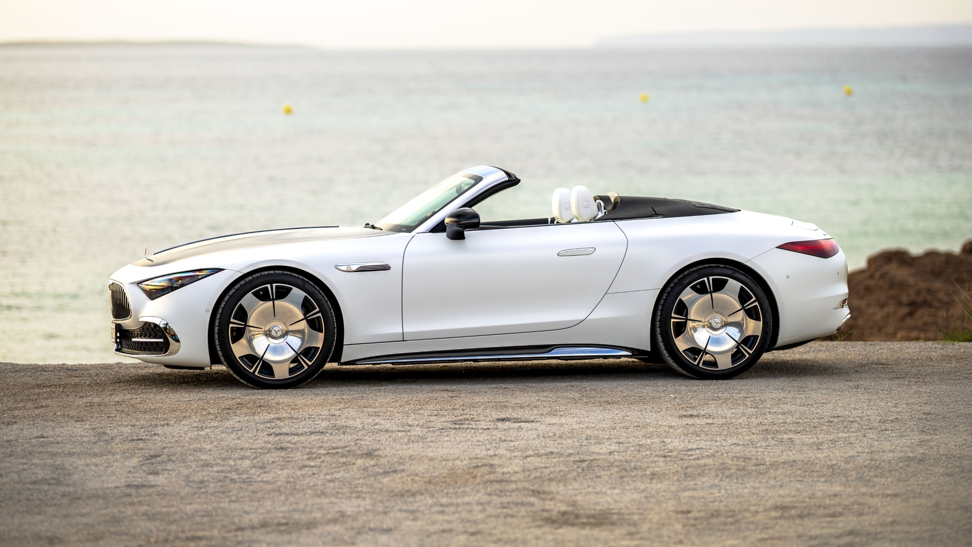 O Maybach SL 680 é a versão extraluxuosa do Mercedes SL.