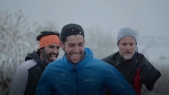 Equipo, buen rollo y 14 km por la nieve: primera prueba camino del reto en Islandia