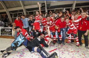 El City Lift Girona celebran el ascenso a la OK liga. 