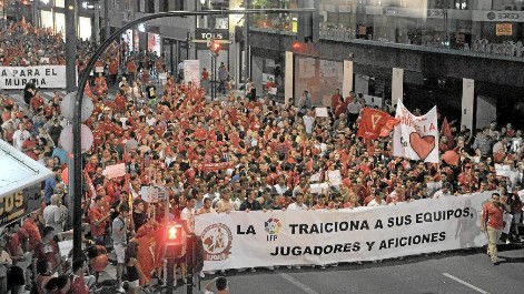 El Murcia desciende a Segunda Divisin B