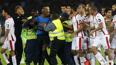 Túnez clama contra el árbitro: 