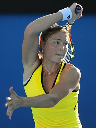 Dinara Safina en accin en la primera ronda del Open de Australia 2009.