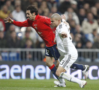 Pepe en el momento que cometi penalti a Juanfran.