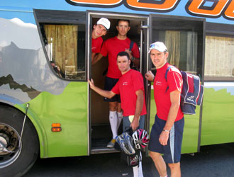 De izquierda a derecha: Tondo, Rosendo, Ramrez Abeja y Carrasco, todos del equipo Andaluca-Cajasur.