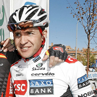Carlos Sastre, antes de la salida de la Carrera de Boadilla (Madrid), el pasado mes de noviembre