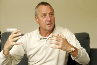 Cruyff durante una entrevista.