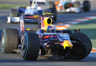 Vettel se estrell con Kubica a dos vueltas del final