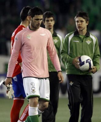 Melli acab� con la camiseta de portero y no pudo parar el penalti que lanz� Aranda.