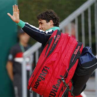 Federer se despide del pblico monegasco