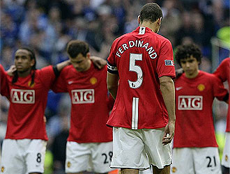 Ferdinand, desolado tras fallar el penalti.