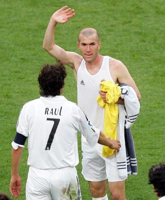 Zinedine Zidane se despide del Santiago Bernabu.