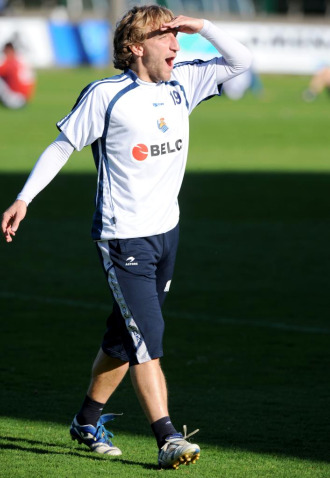 Rivas, en un entrenamiento con la Real Sociedad.