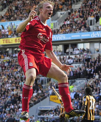 Dirk Kuyt celebra uno de sus tantos ante el Hull City