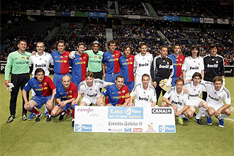 Los veteranos del Real Madrid y Barcelona posan juntos