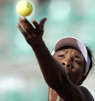 Venus Williams ejecutando un saque