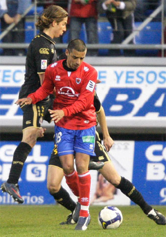 Guayre, en un momento del encuentro ante el Deportivo de La Corua.