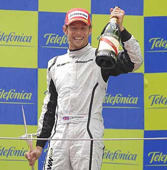 Button en el podio del Gran Premio de Espaa.
