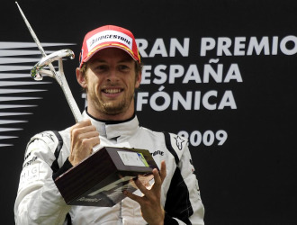 Jenson Button celebra en lo ms alto del podio de Monteml su triunfo.