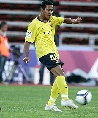 Uno de los convocados con la sub19, el barcelonista Thiago, durante un partido con su club