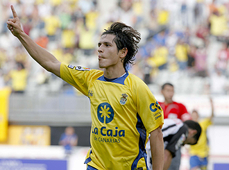 Pablo Snchez celebra un gol con Las Palmas