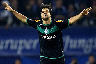 Diego celebra un gol del Werder Bremen en un partido de la Bundesliga.