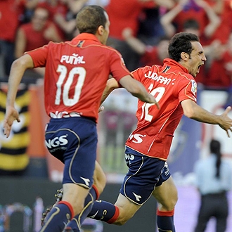 Juanfran celebra el gol que le dio la victoria a Osasuna